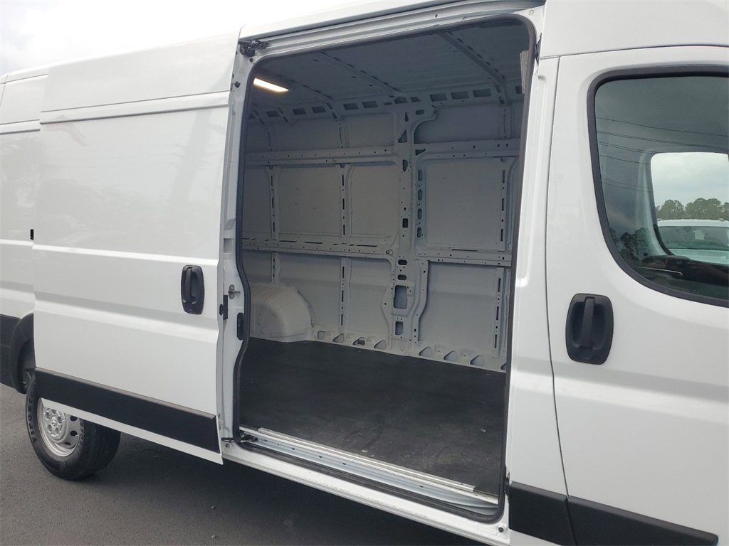 2023 Ram ProMaster 2500 High Roof 16