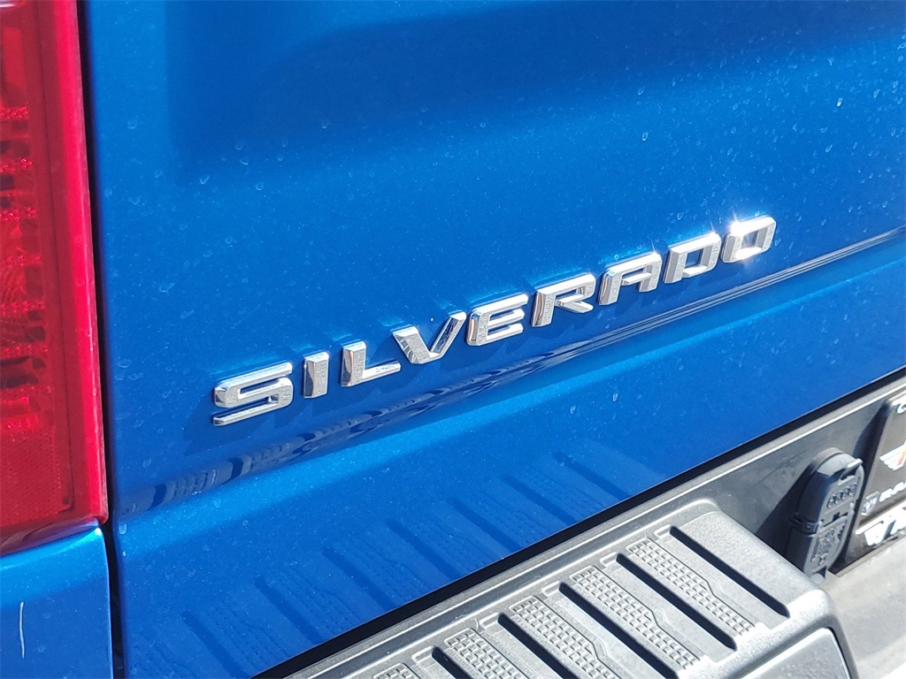 2023 Chevrolet Silverado 1500 LT 9