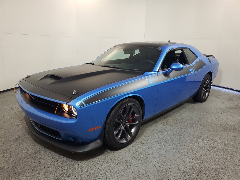 2023 Dodge Challenger R/T 3