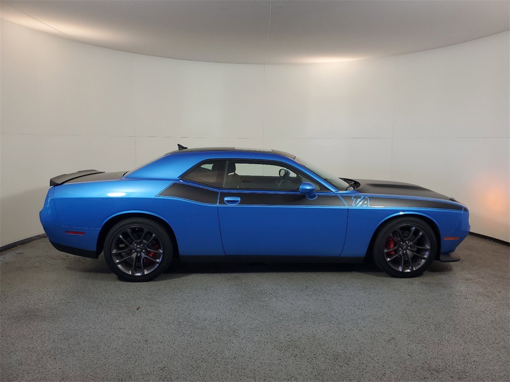 2023 Dodge Challenger R/T 8