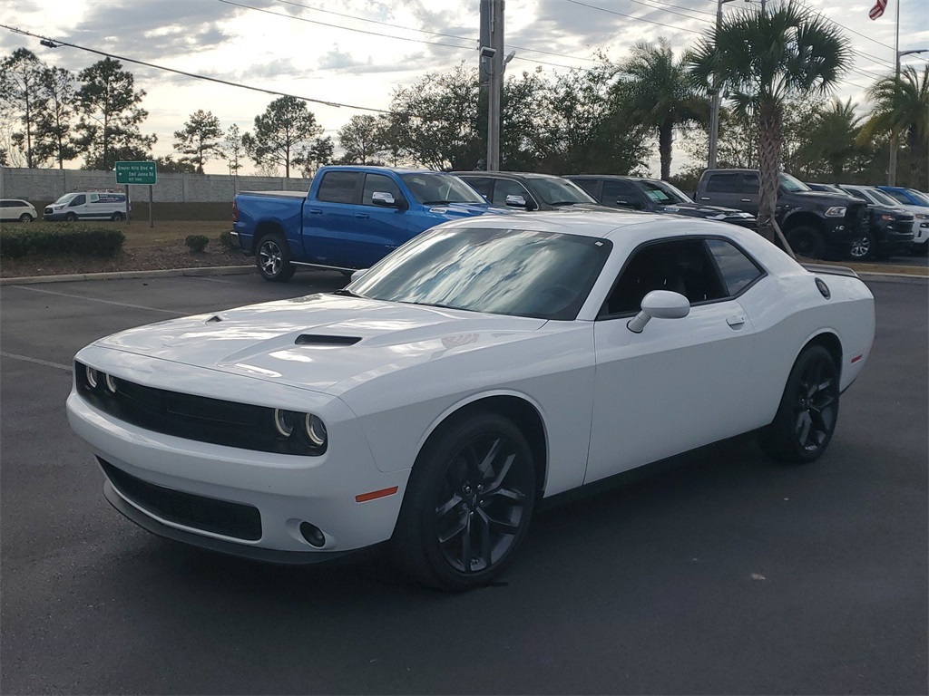 2023 Dodge Challenger SXT 3