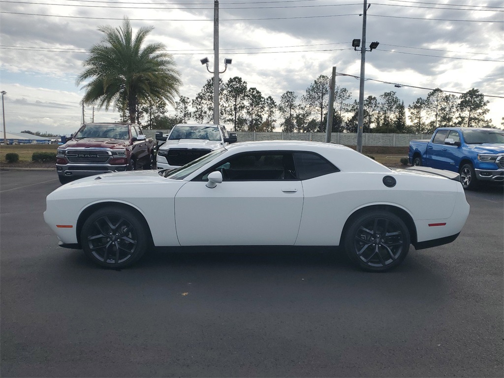 2023 Dodge Challenger SXT 4