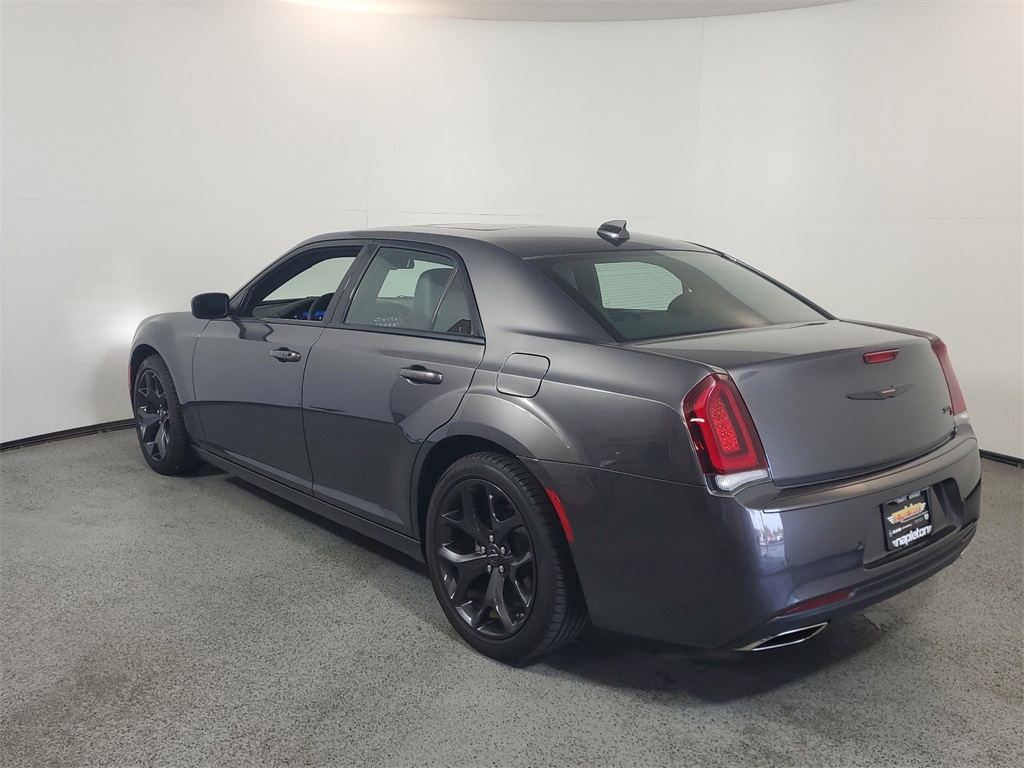 2023 Chrysler 300 S 5