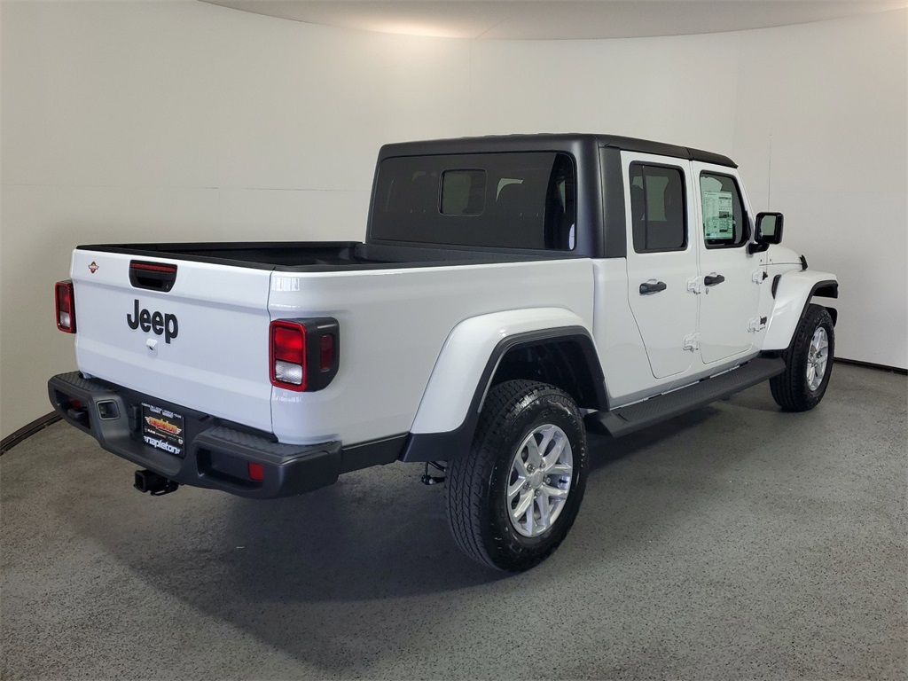 2023 Jeep Gladiator Sport 8