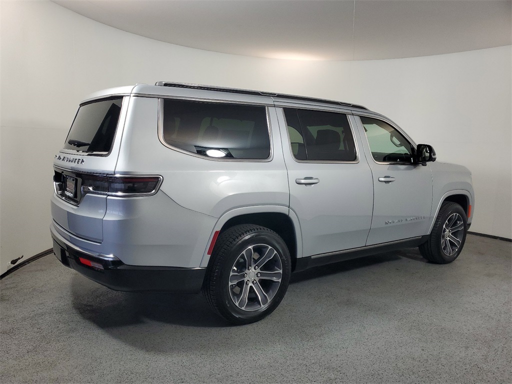 2023 Jeep Grand Wagoneer Base 8