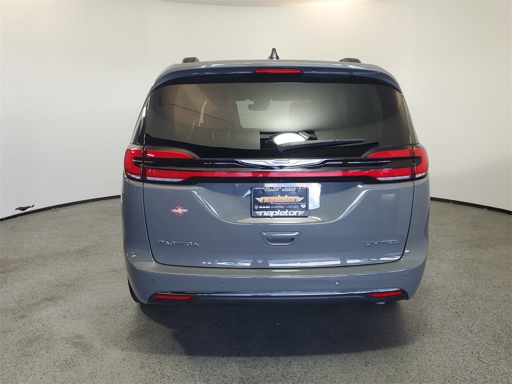 2023 Chrysler Pacifica Limited 6