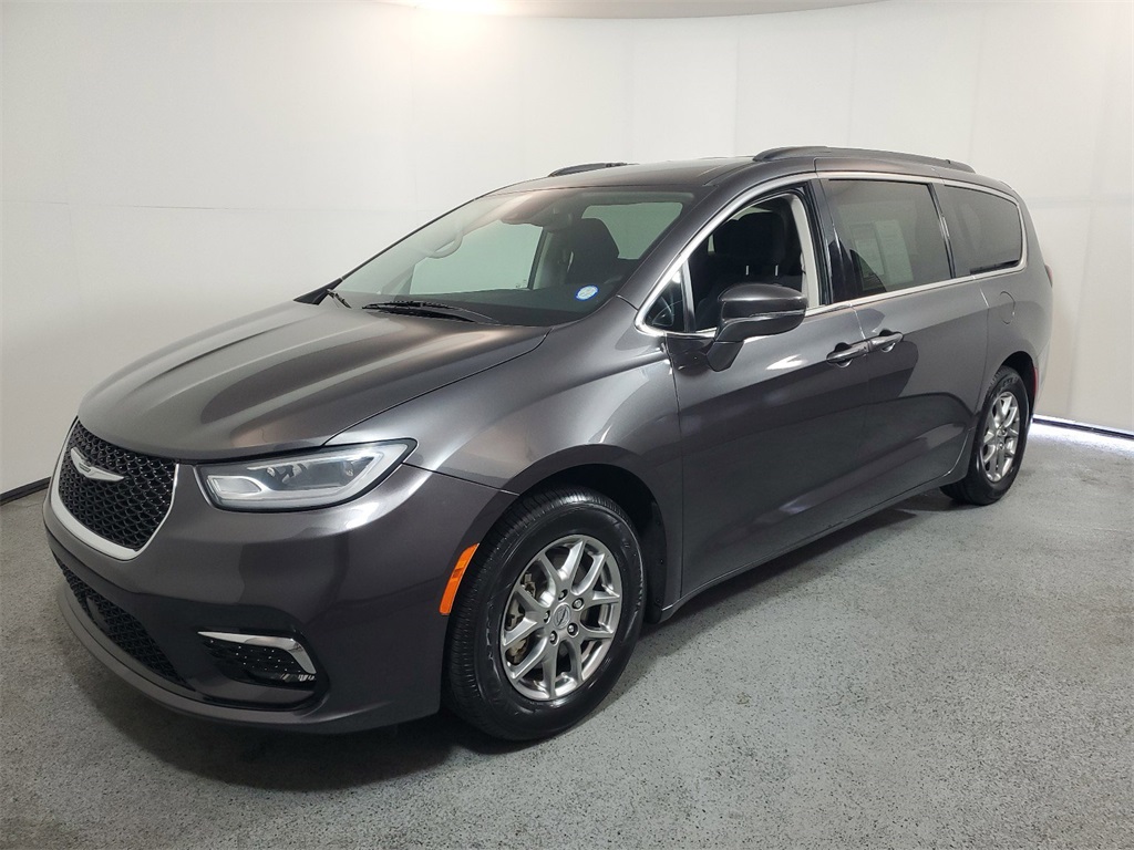 2021 Chrysler Pacifica Touring 3