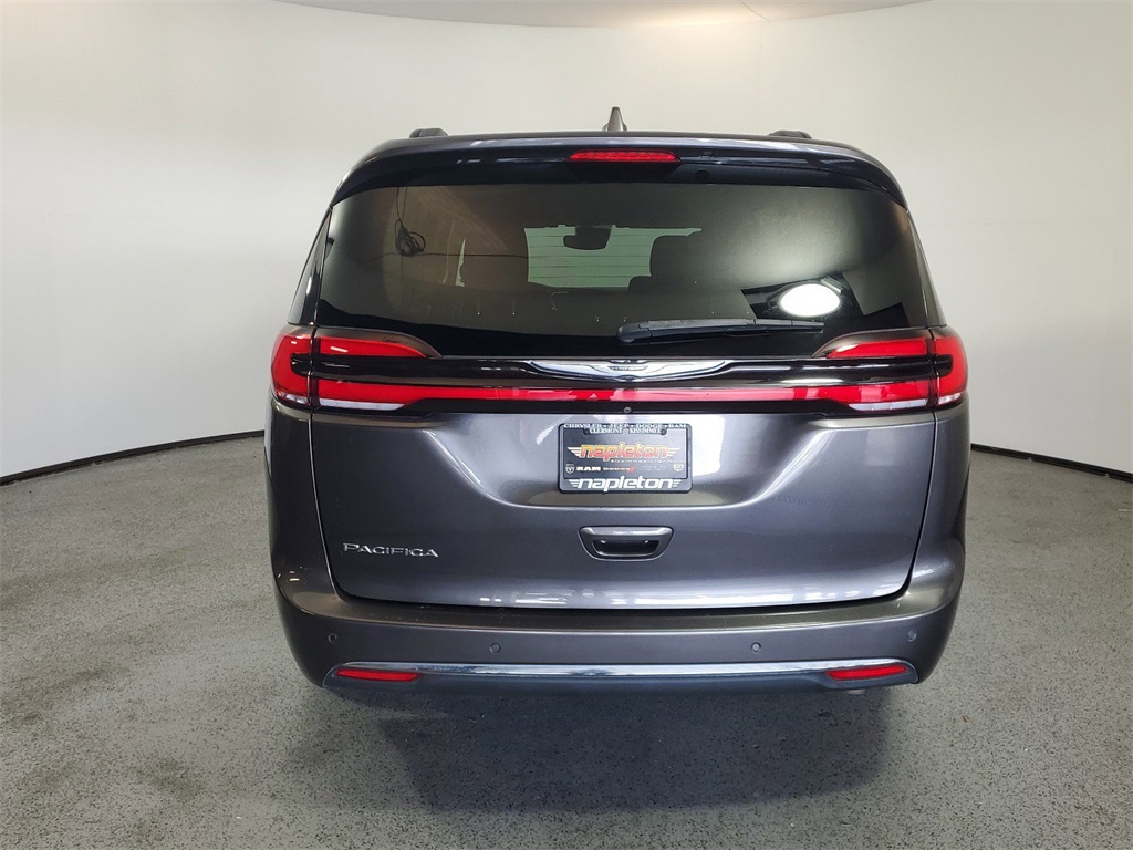 2021 Chrysler Pacifica Touring 26