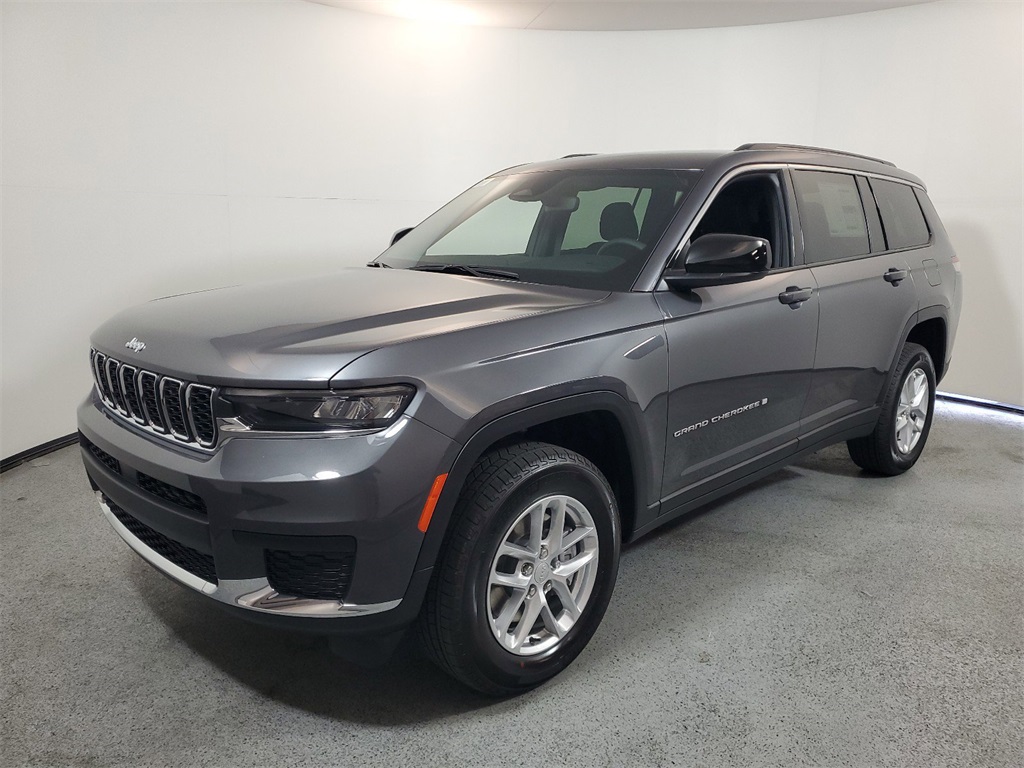 2024 Jeep Grand Cherokee L Laredo 3