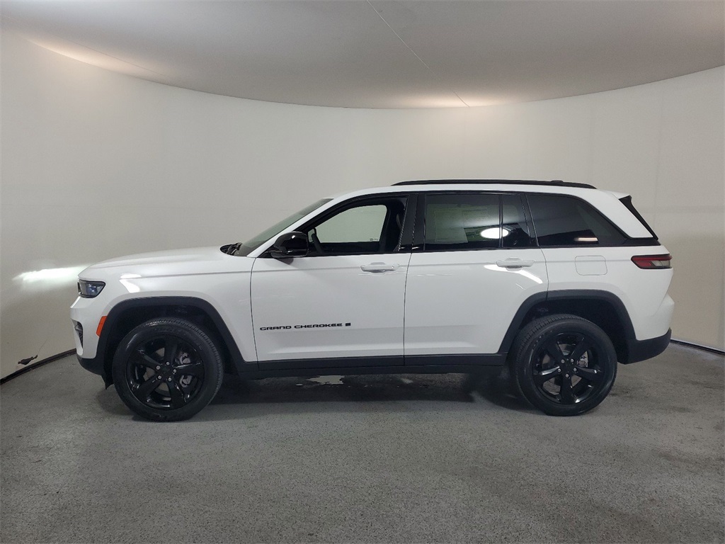 2024 Jeep Grand Cherokee Altitude 5