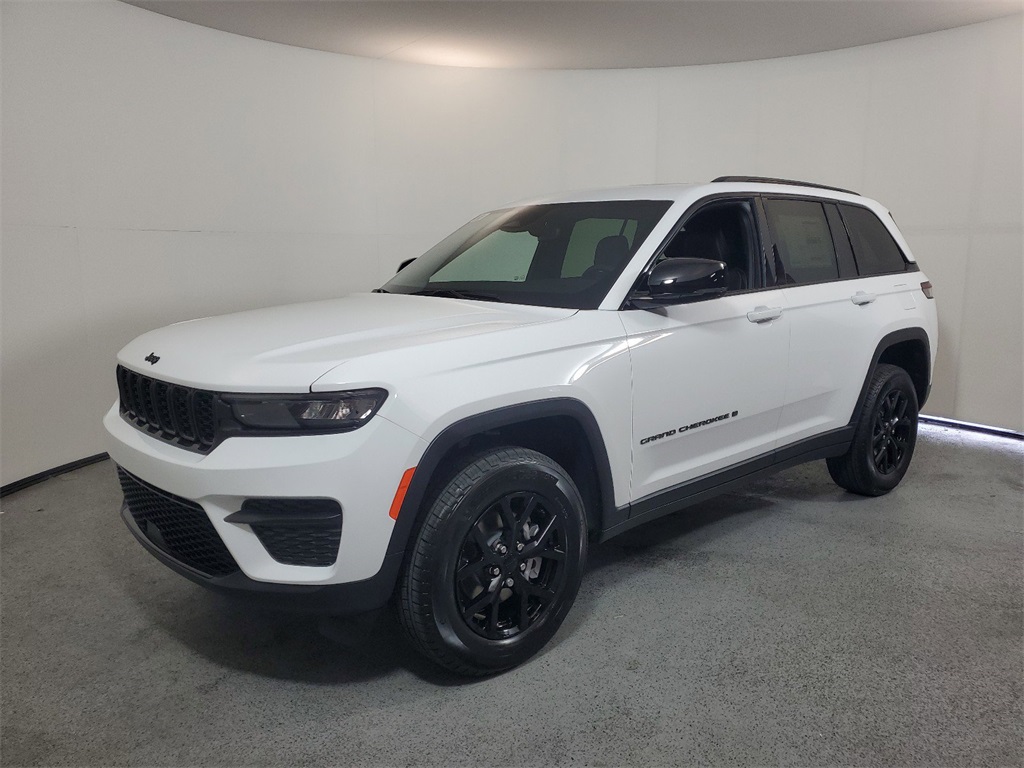 2024 Jeep Grand Cherokee Altitude 3