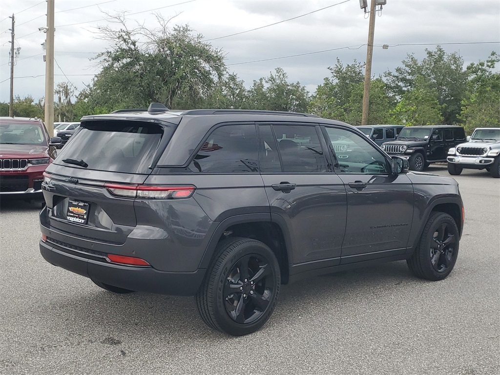 2024 Jeep Grand Cherokee Altitude X 9