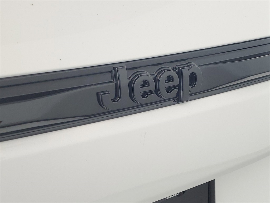 2024 Jeep Grand Cherokee Limited 8