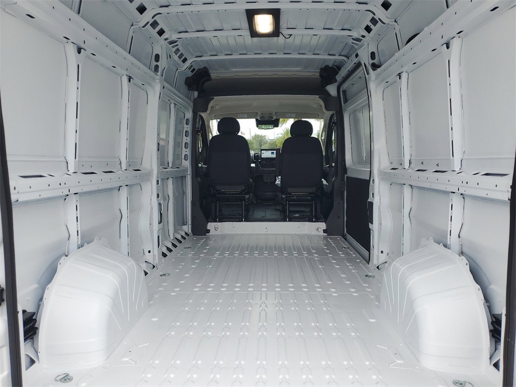 2024 Ram ProMaster 2500 High Roof 11