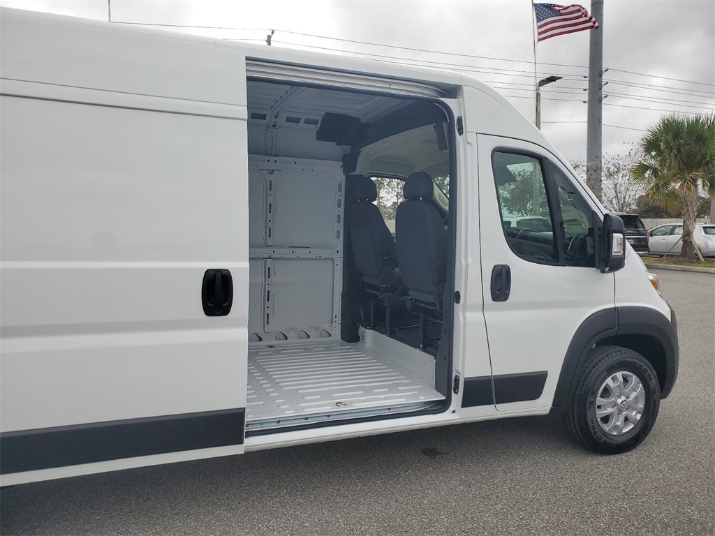 2024 Ram ProMaster 2500 High Roof 14