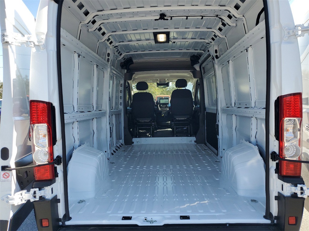 2024 Ram ProMaster 2500 High Roof 11