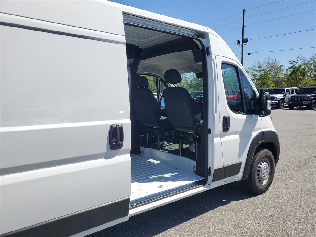 2024 Ram ProMaster 2500 High Roof 14