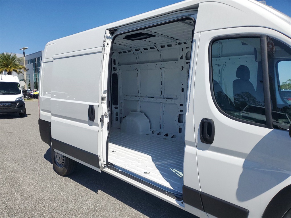 2024 Ram ProMaster 2500 High Roof 15