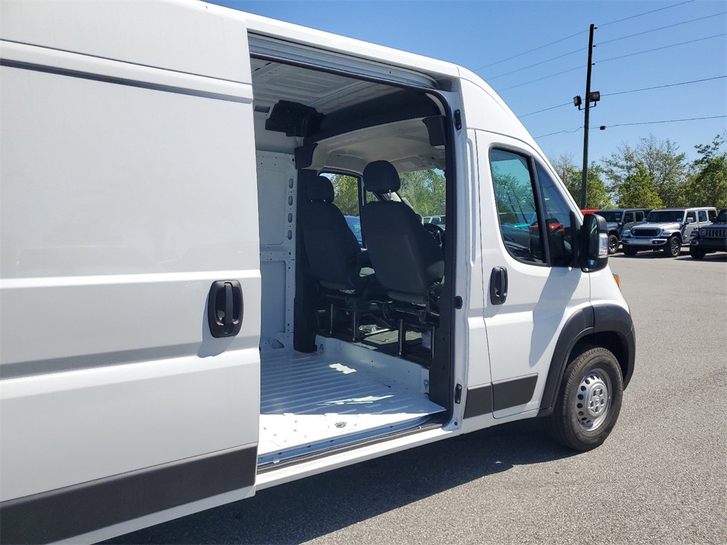 2024 Ram ProMaster 2500 High Roof 14