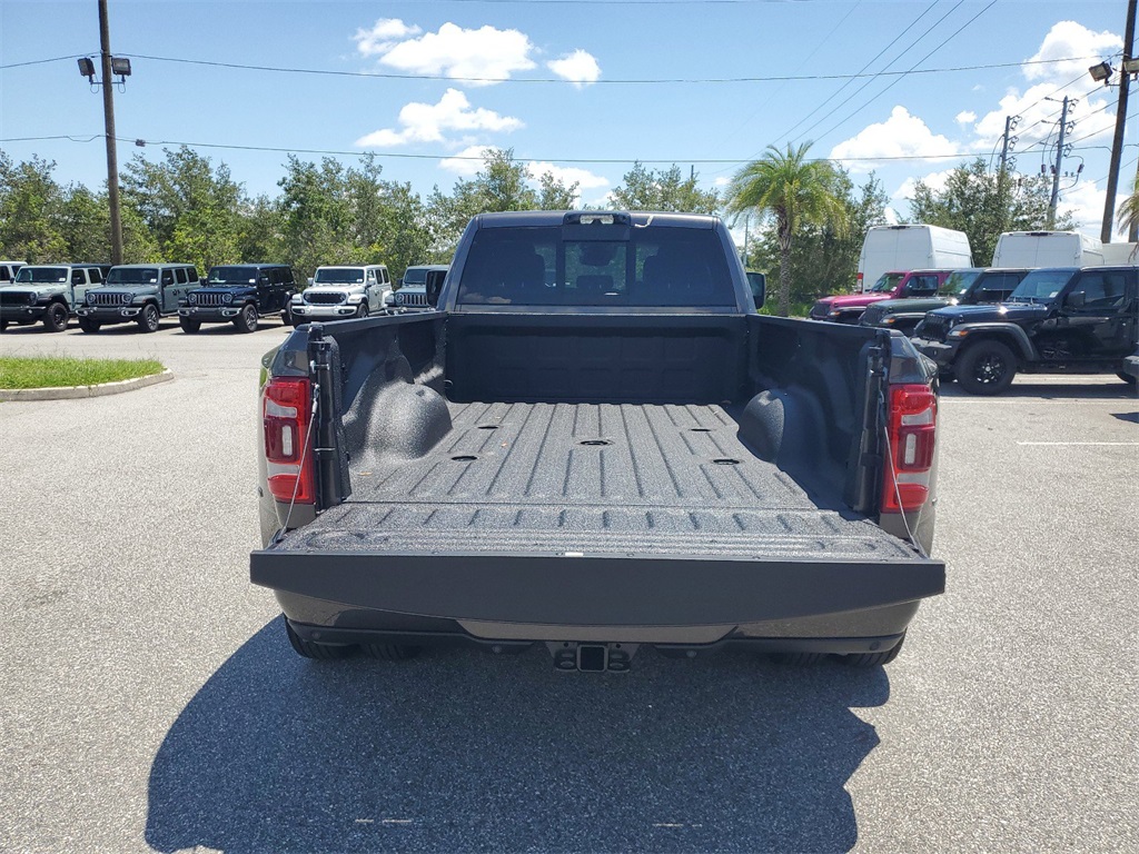 2024 Ram 3500 Laramie 8