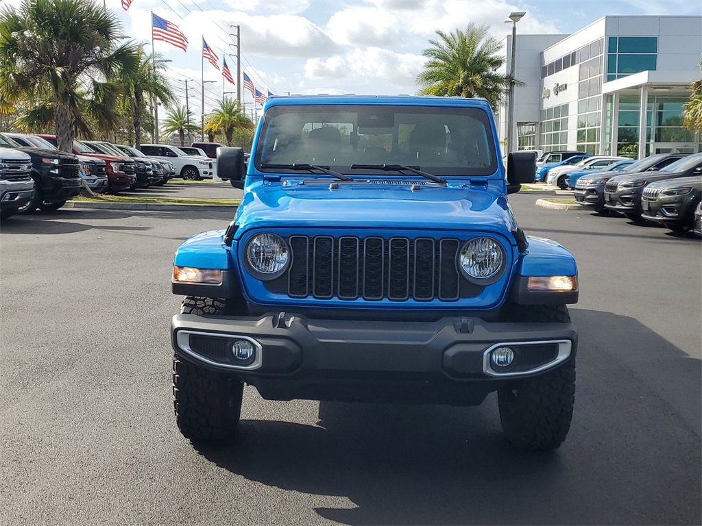 2024 Jeep Gladiator Sport 2