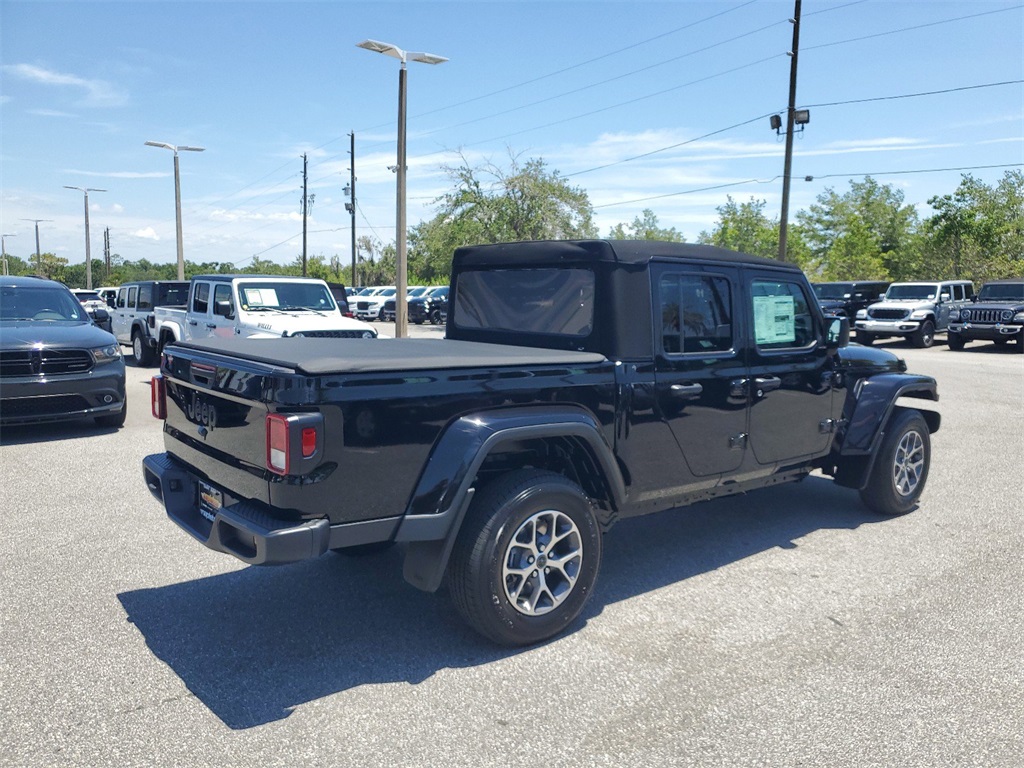 2024 Jeep Gladiator Sport 9