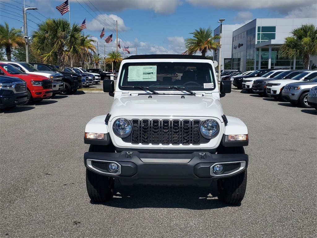 2024 Jeep Gladiator Sport 2