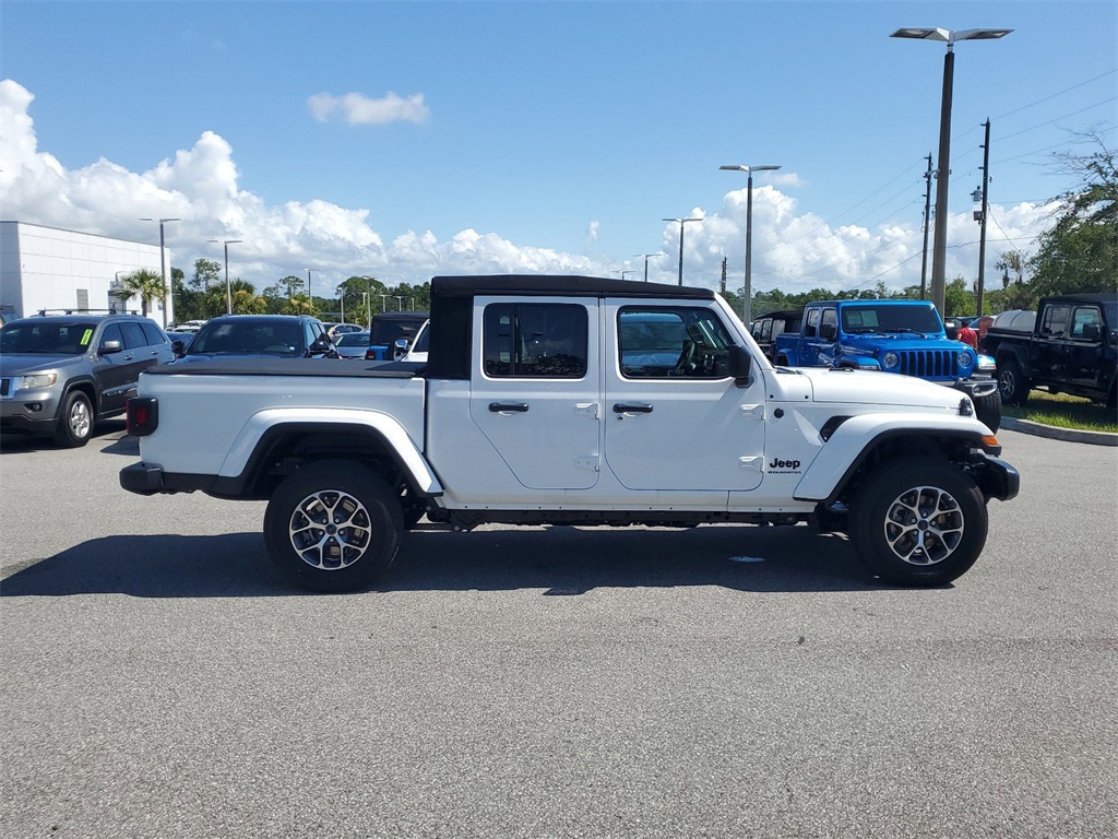 2024 Jeep Gladiator Sport 10