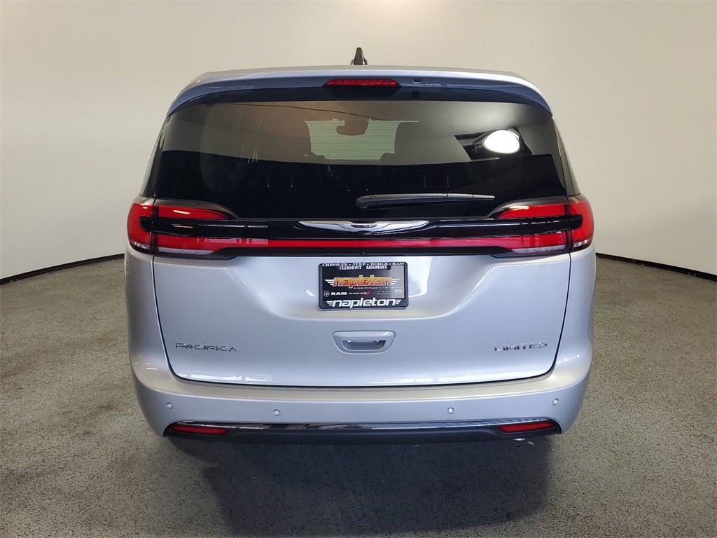 2024 Chrysler Pacifica Limited 7