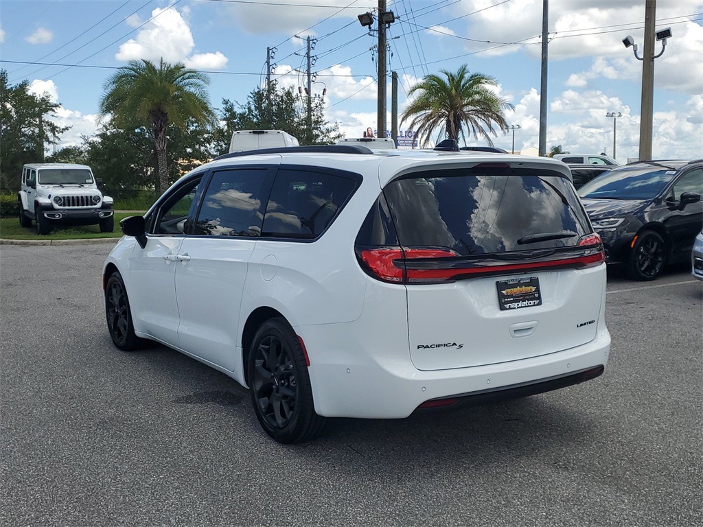 2024 Chrysler Pacifica Limited 6