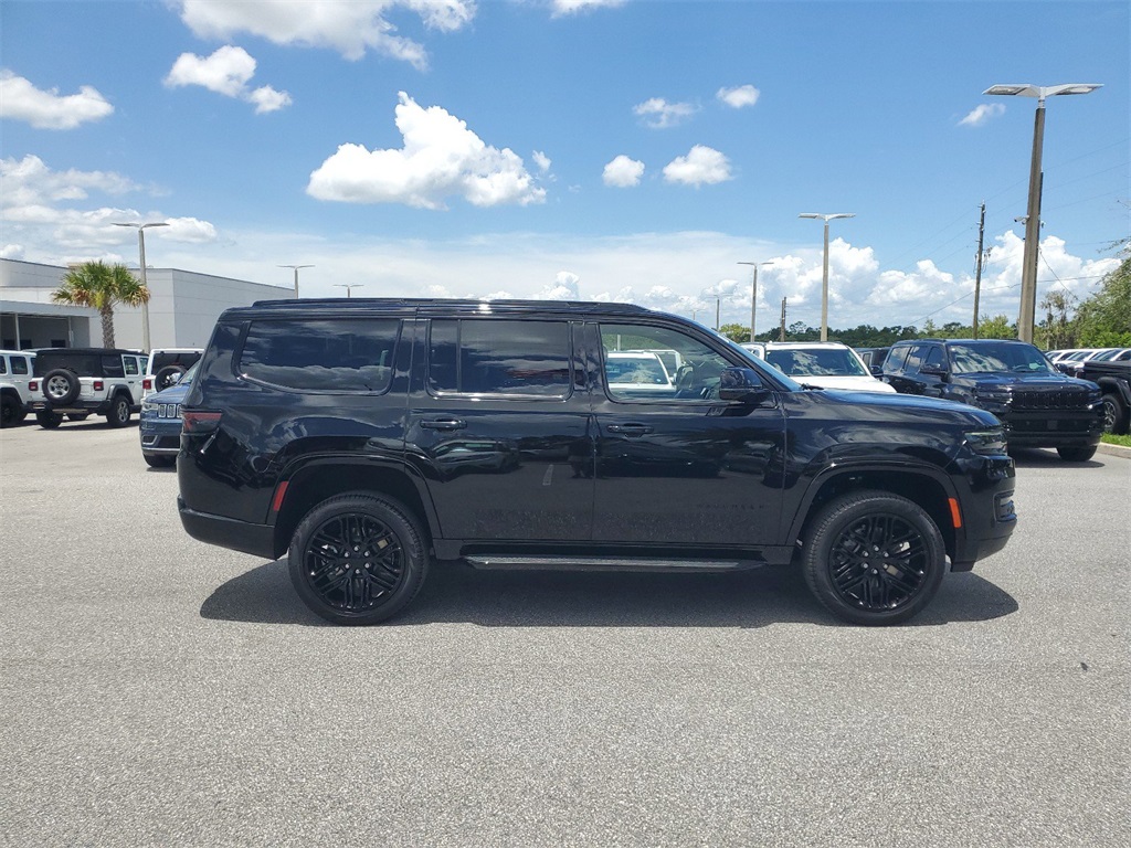 2024 Jeep Wagoneer Series II 10