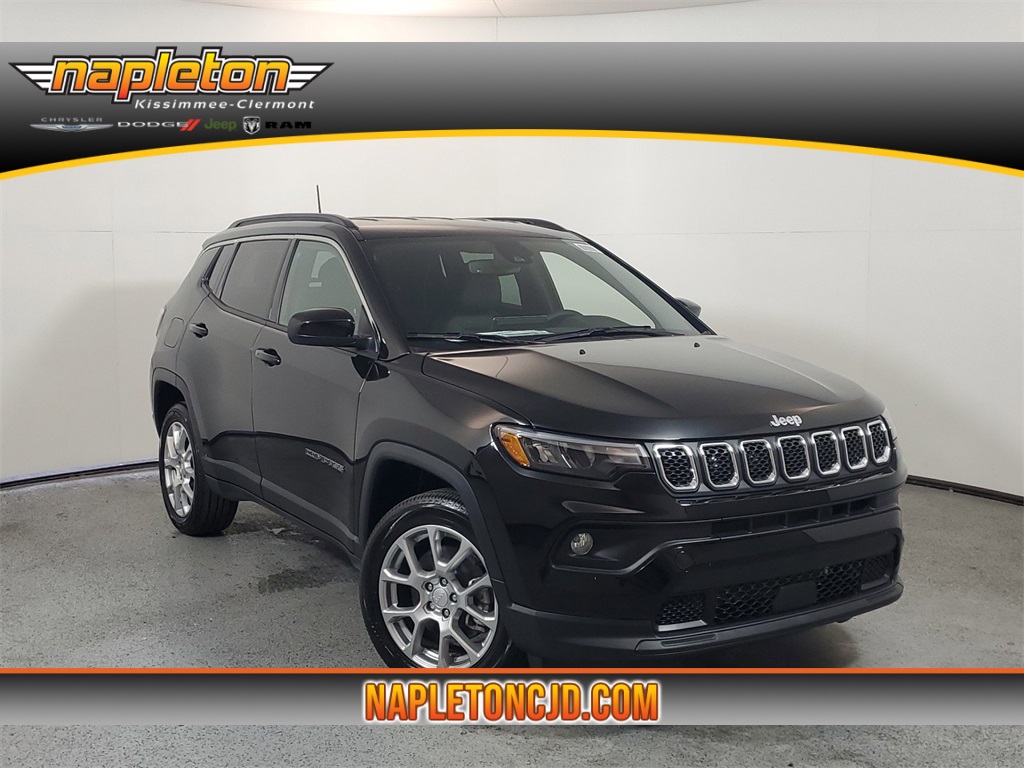 2024 Jeep Compass Latitude Lux 1