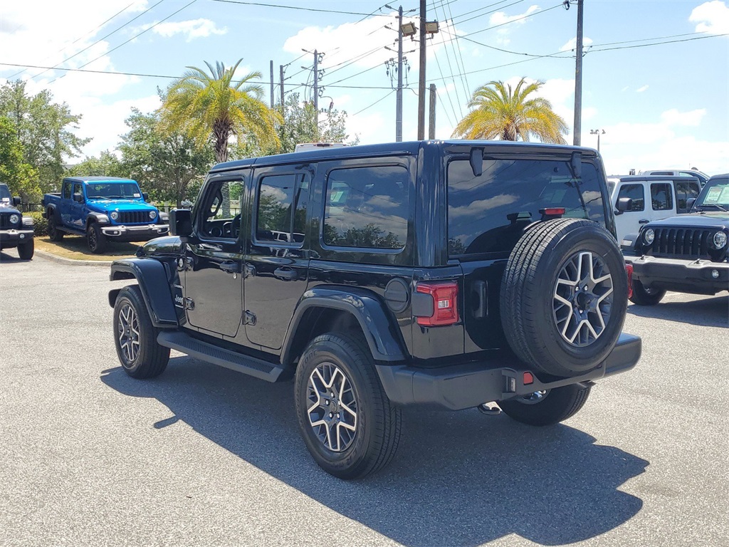 2024 Jeep Wrangler Sahara 6