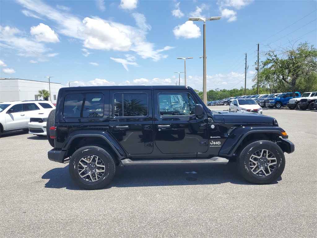 2024 Jeep Wrangler Sahara 10