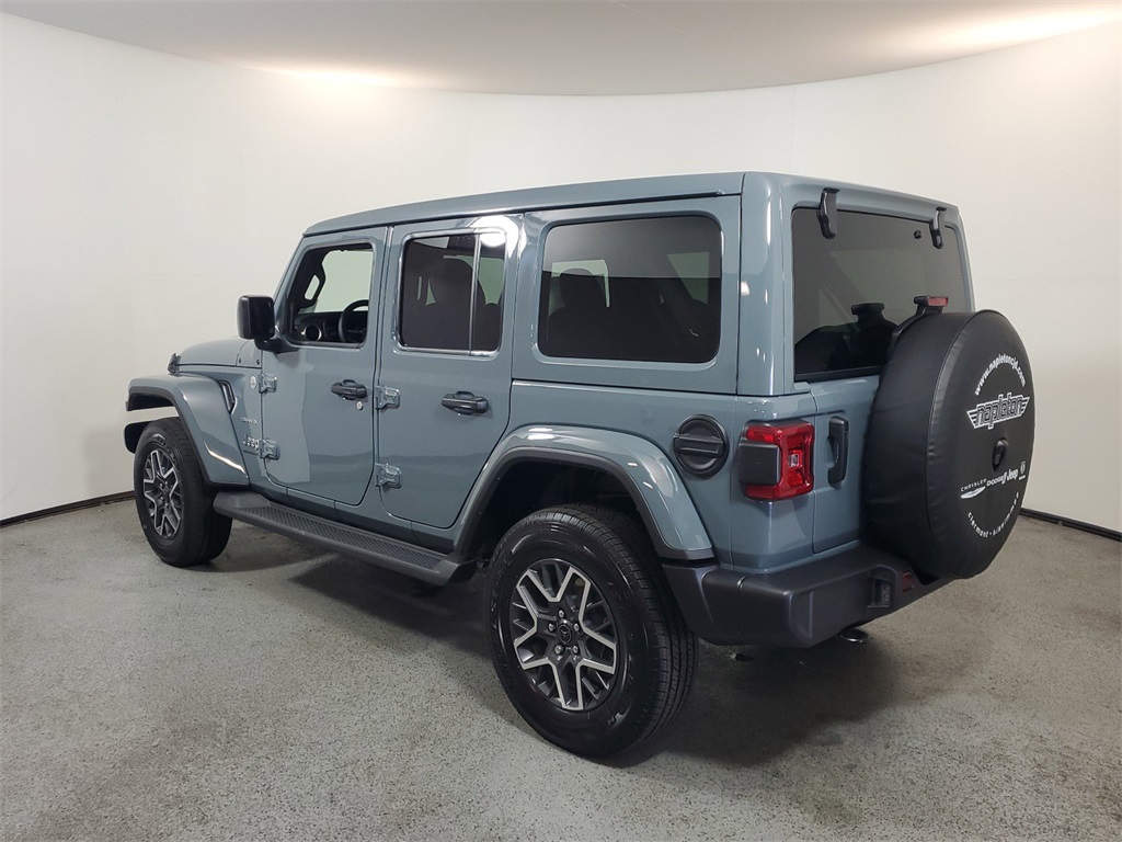 2024 Jeep Wrangler Sahara 5