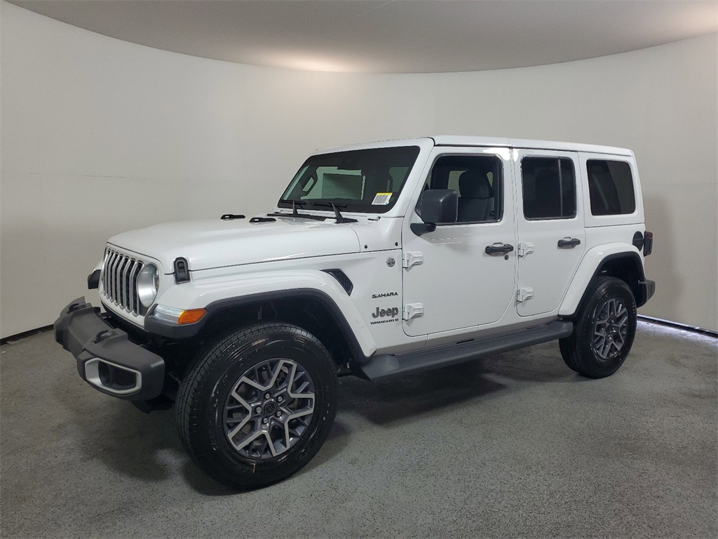 2024 Jeep Wrangler Sahara 3