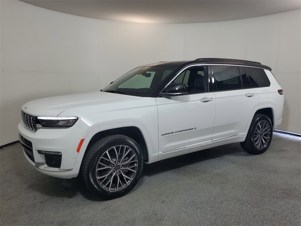 2025 Jeep Grand Cherokee L Summit 3