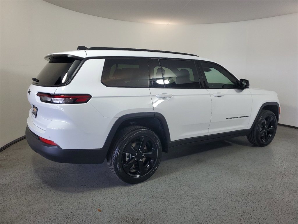 2025 Jeep Grand Cherokee L Altitude X 8