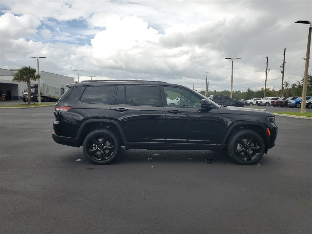 2025 Jeep Grand Cherokee L Altitude X 10