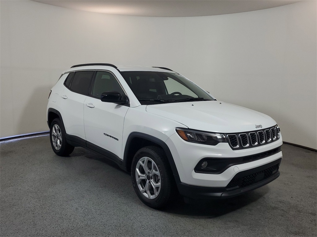 2025 Jeep Compass Latitude 1