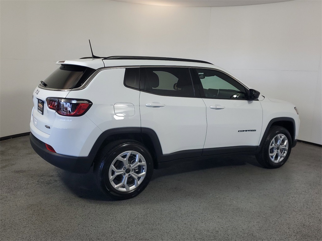 2025 Jeep Compass Latitude 8