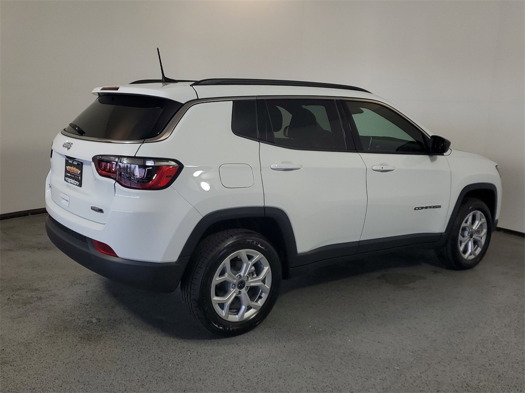 2025 Jeep Compass Latitude 8