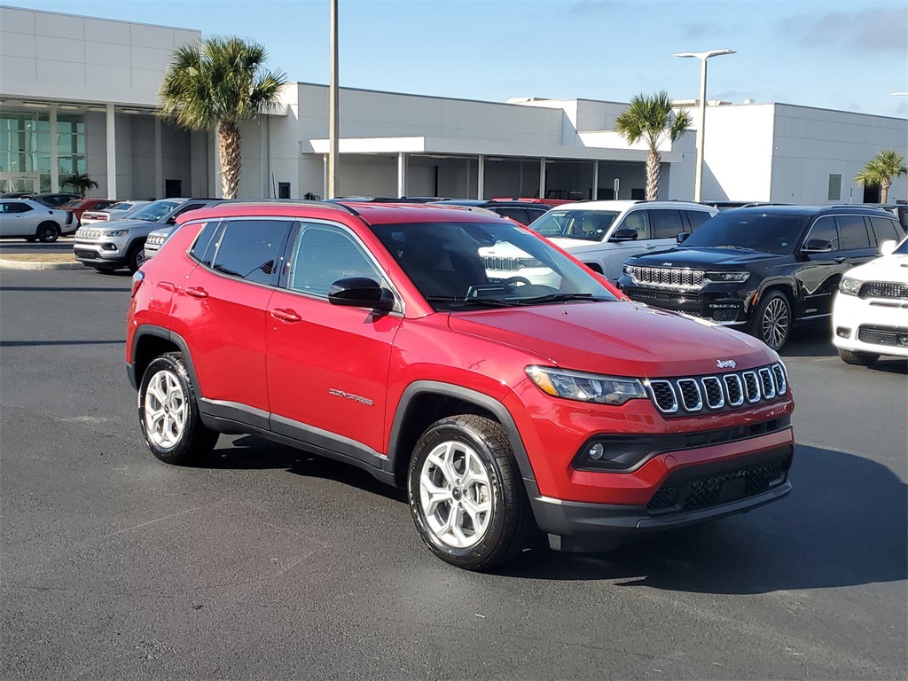 2025 Jeep Compass Latitude 1