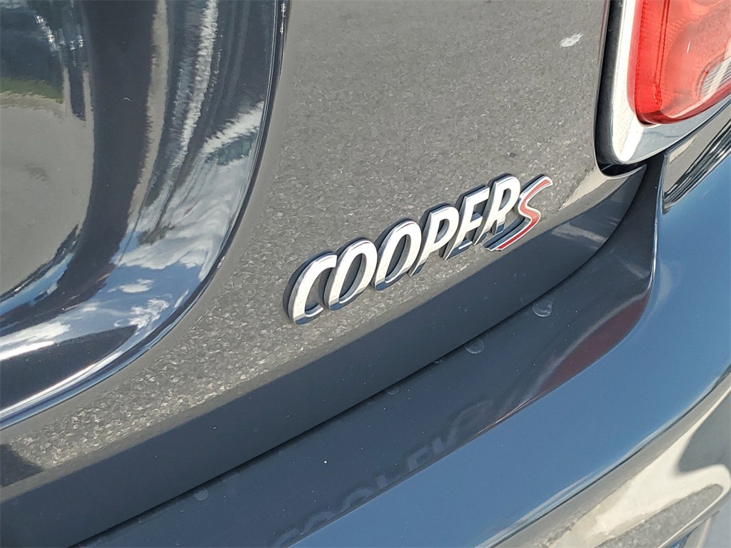 2016 MINI Cooper S Base 30