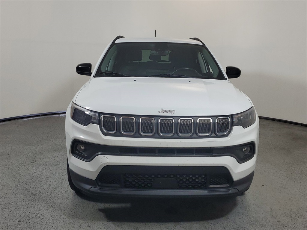 2022 Jeep Compass Latitude Lux 2