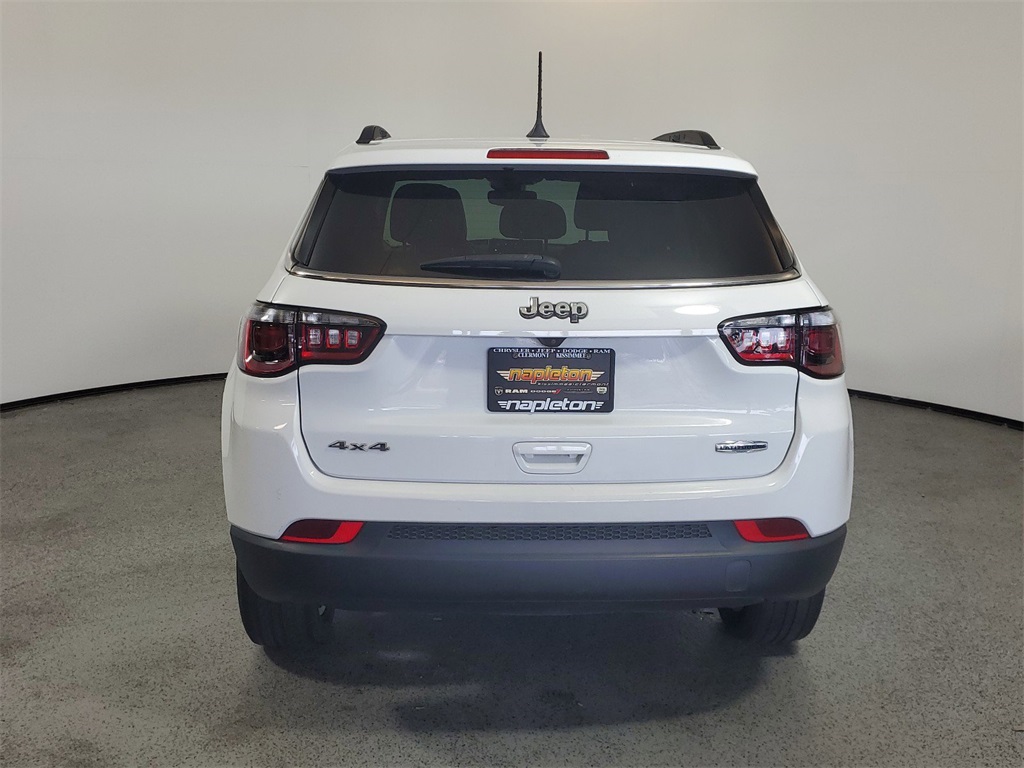 2022 Jeep Compass Latitude Lux 6