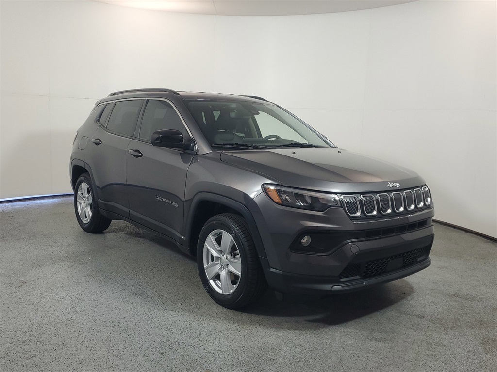 2022 Jeep Compass Latitude 1