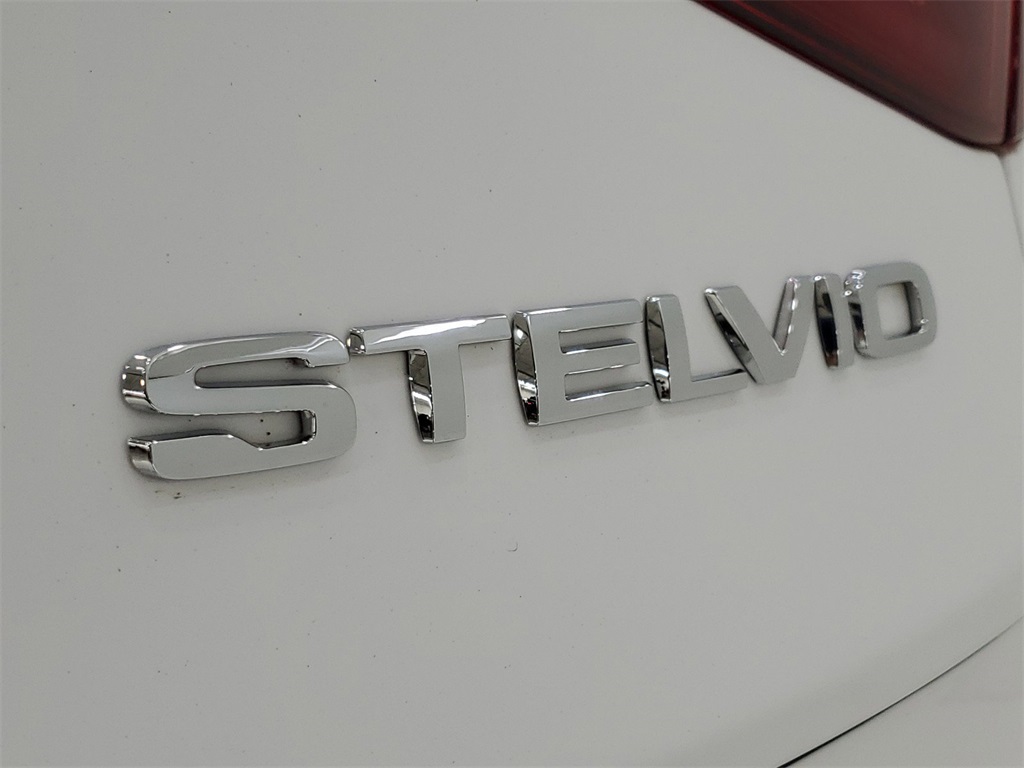 2021 Alfa Romeo Stelvio Ti 34