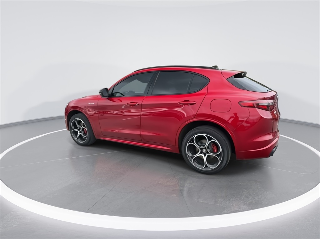 2022 Alfa Romeo Stelvio Veloce 7