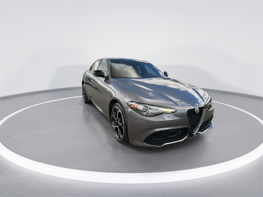 2023 Alfa Romeo Giulia Veloce 2